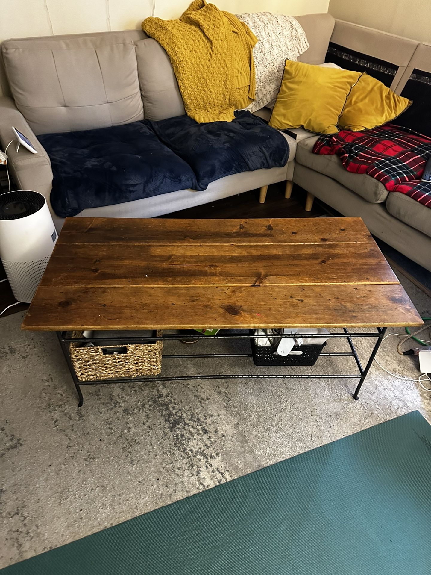 Pottery Barn Coffee Table for Sale in Bellevue, WA OfferUp