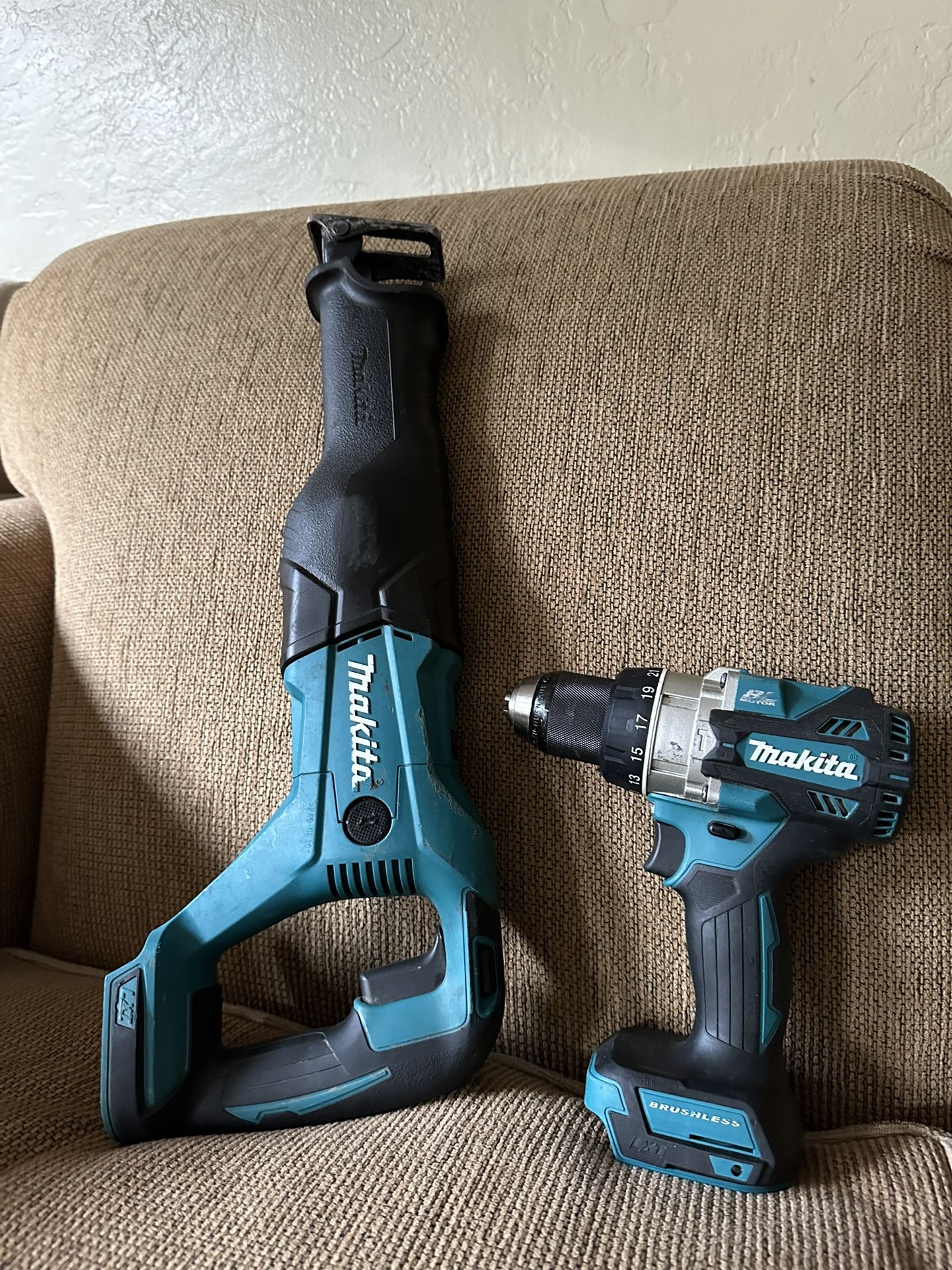 Makita Taladro Y Saw Saw. Sale !!