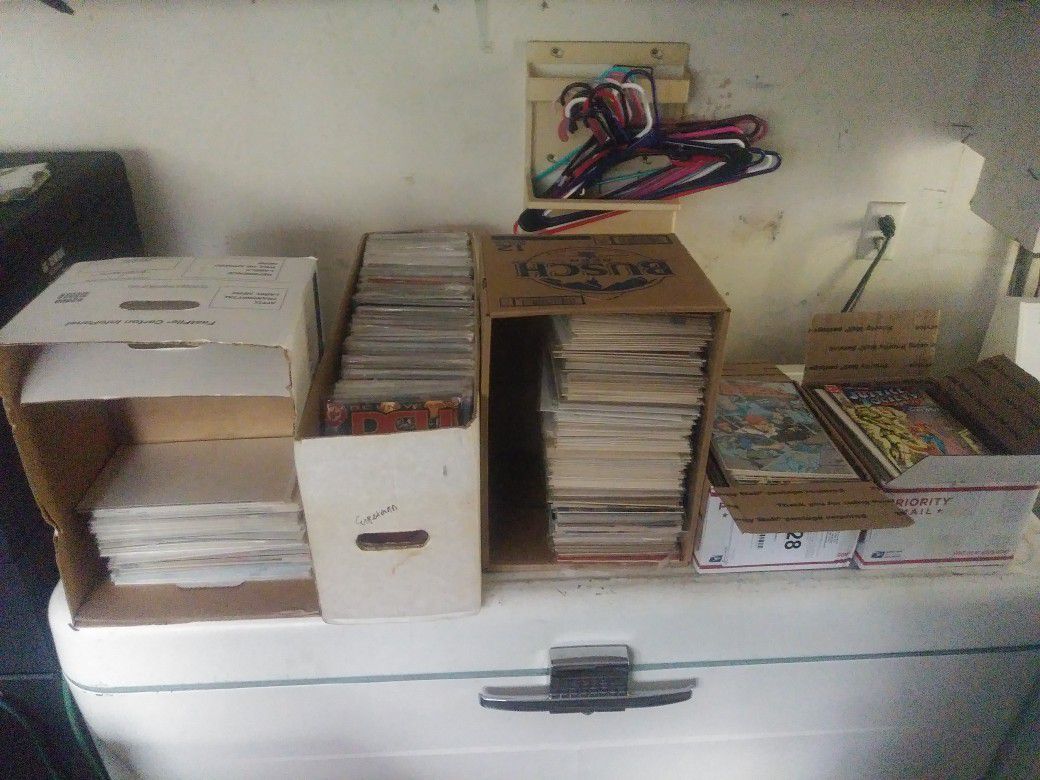about 550 comic books