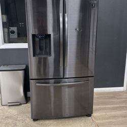 Samsung Black Stainless Steel French Door Refrigerator  U8 0