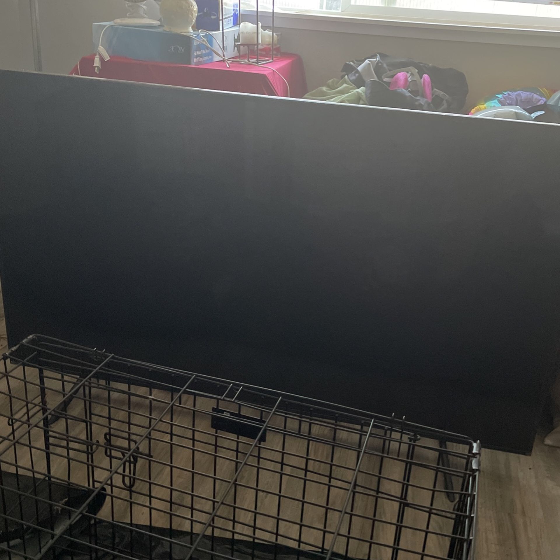 75 Inch Tv (PLEASE READ DETAILS BEFORE MESSAGING)