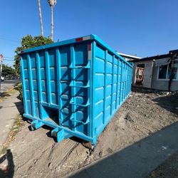 Dumspter/ Container / Roll Off