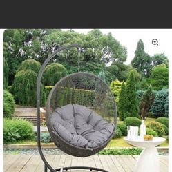 Swinging chair