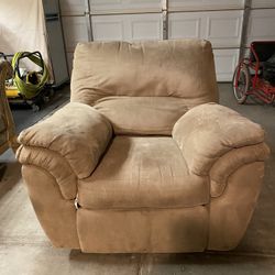 Recliner/Rocking Chair 