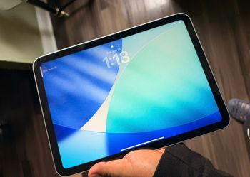 Apple iPad 10th Gen 64 GB WiFi Model