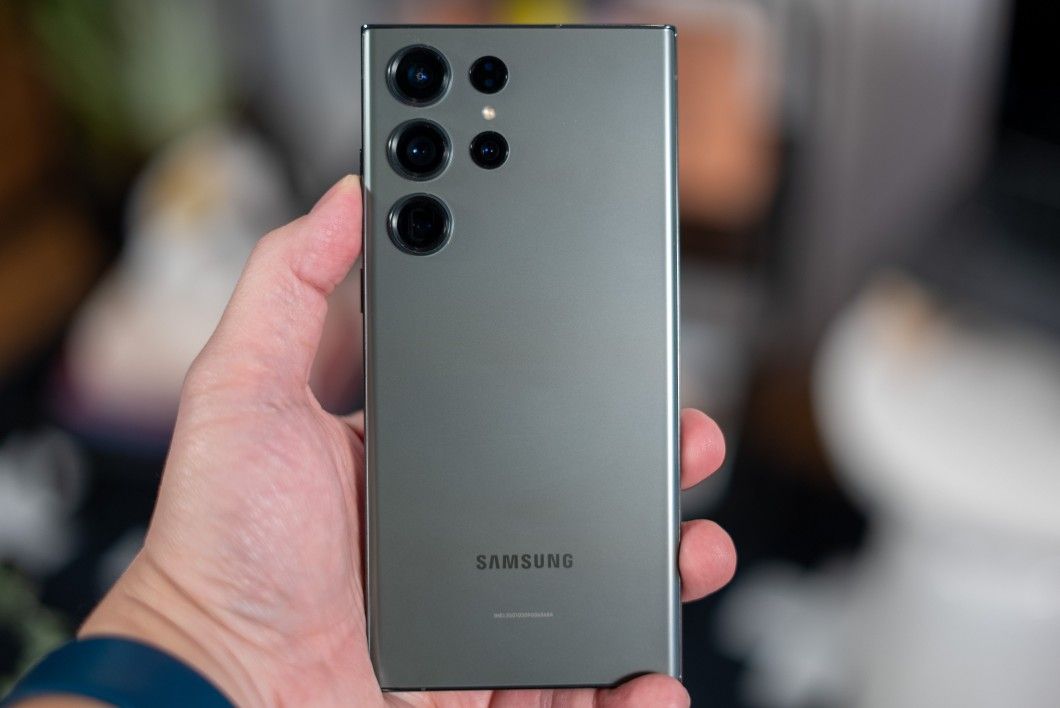 Samsung S23 Ultra With Ticktok App