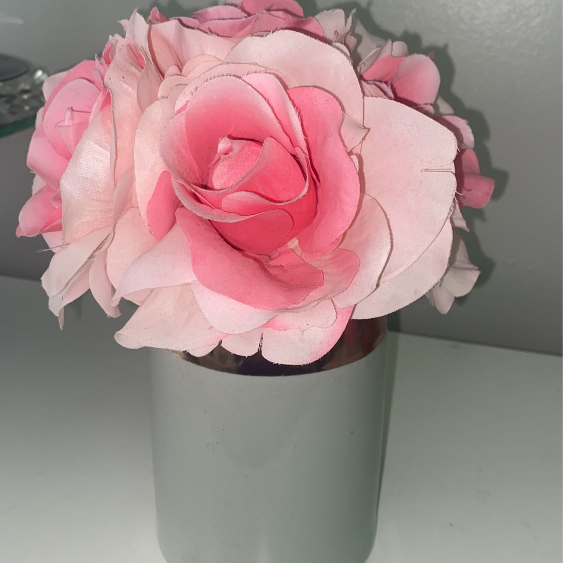 Beautiful Artifical Flower Vase