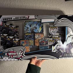Unova Heavy hitters Collection Box - Black Bolt White Flare
