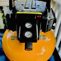 Bostitch Air Compressor 6 gal 150psi 2.6 scfm