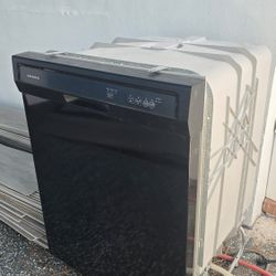 Dishwasher Amana – Almost New