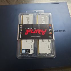 Kingston FURY Beast White RGB 64GB
