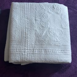 Queen Size Bedspread