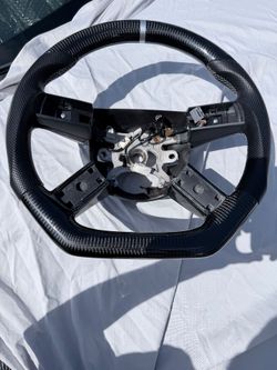 Chrysler 300 SRT 8 steering wheel