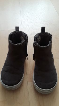 Toddler shoes GAP size 7