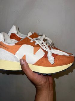 Mens New balance 327 size 9