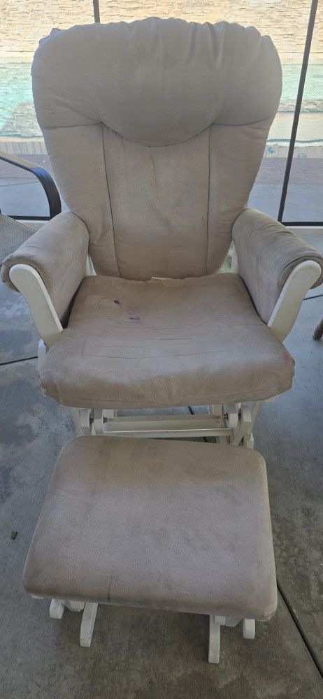 Rocking chair with glider