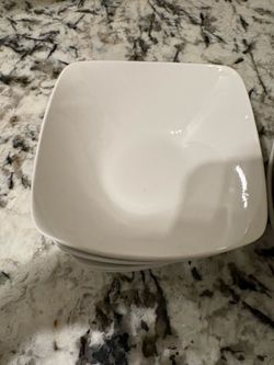 12 piece of white bowls