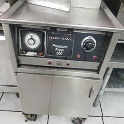 Electric henny penny pressure fryer 500
