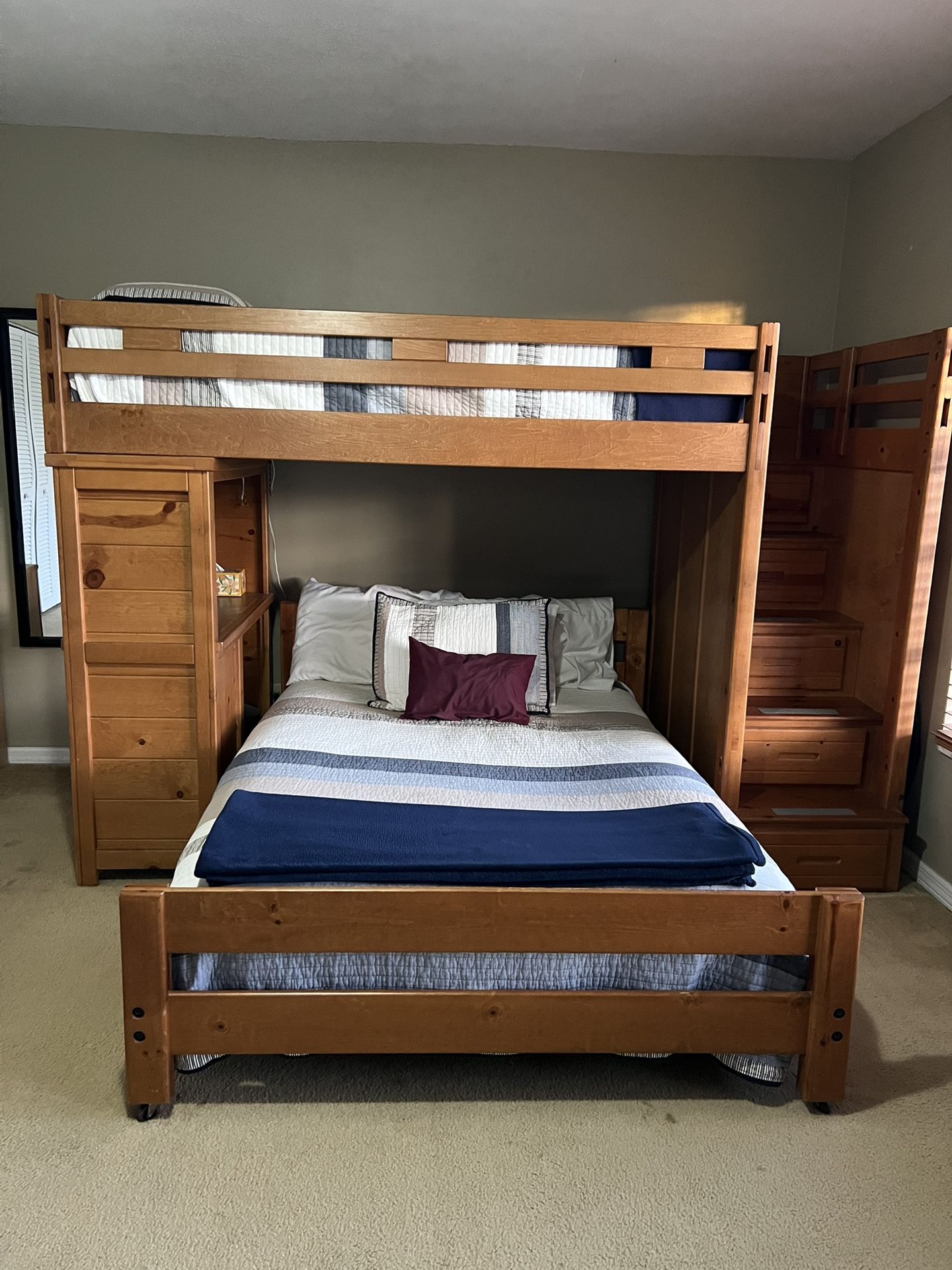Bunk Beds (1 Full& 1 Twin) With Mattresses, Desk And Dresser