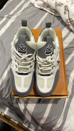 Lv skates size 42