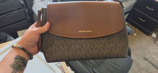 Michael Kors purse/handbag