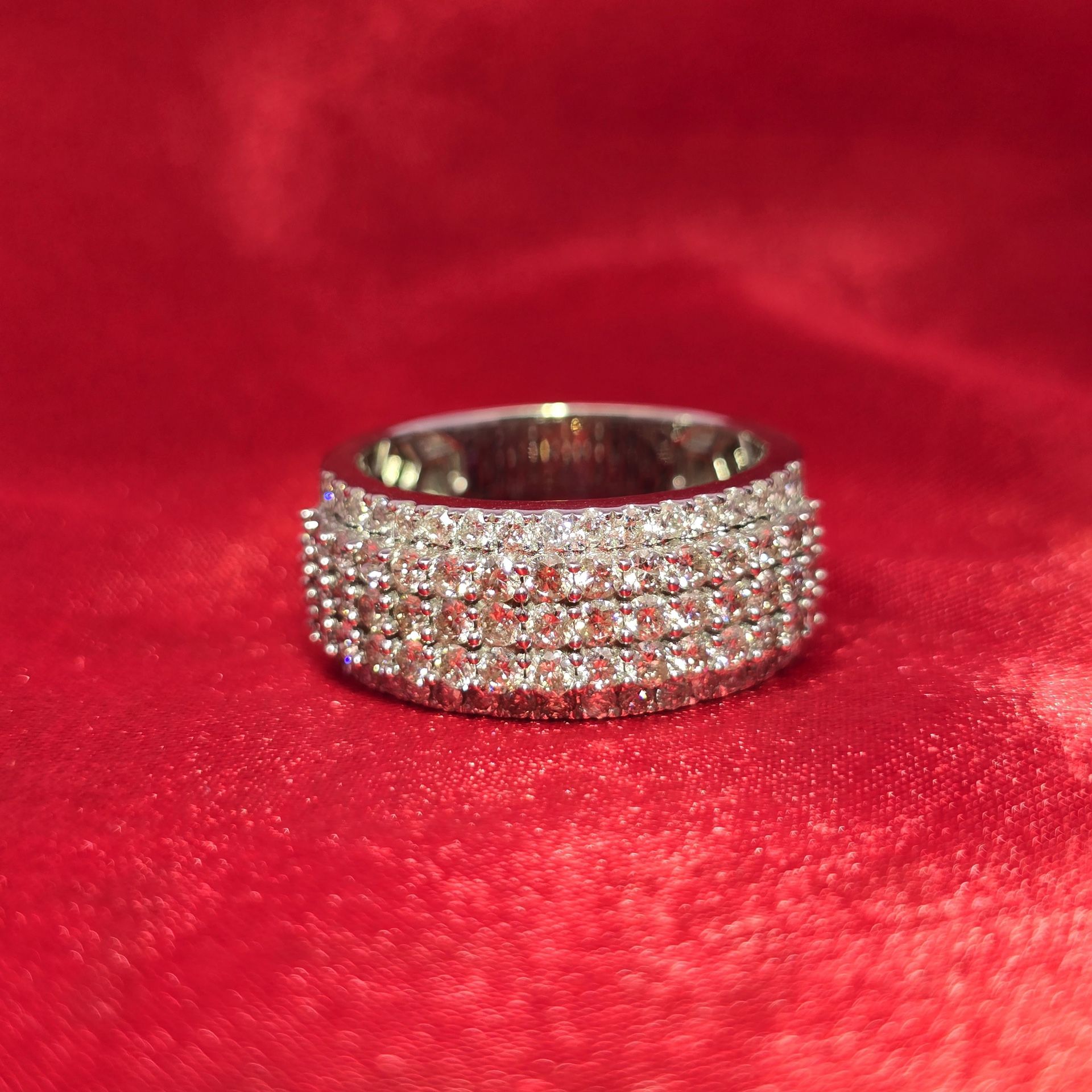 14k White Gold Diamond Round Cut Band 2.36 ctw