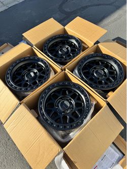 Brand New 17” KMC GRS “549” Off-Road Wheels for 5x150 Toyota Tundra Sequoia LX470 LandCruiser