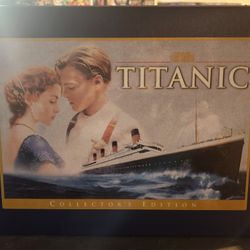 TITANiC VHS collector Box AND Blu-ray  ($25 For Both)