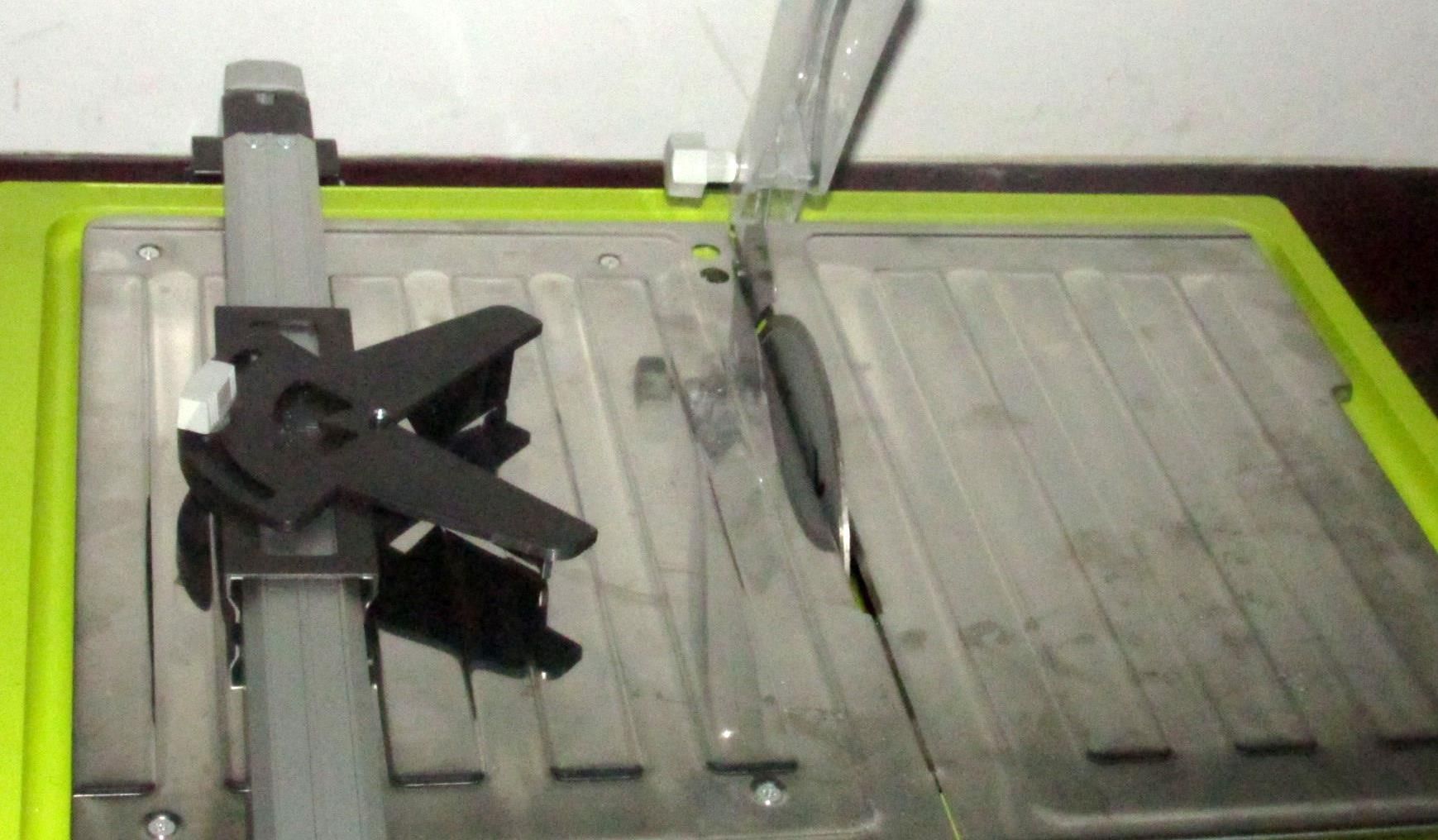 RYOBI 7" WET TILE SAW(TABLE-TOP SAW) WS722 LIME GREEN /BLACK PRE-OWNED