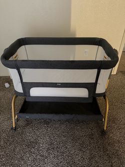 Jimglo Baby Bassinet with Storage Basket
