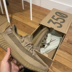 Yeezy 350 Earth 
