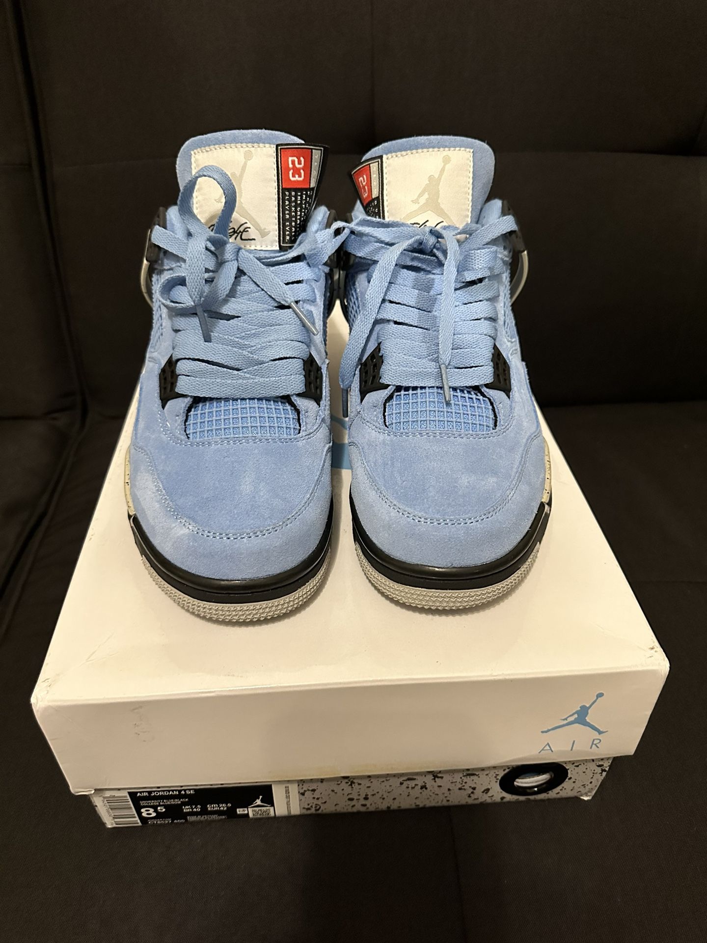 Air Jordan 4 University Blue