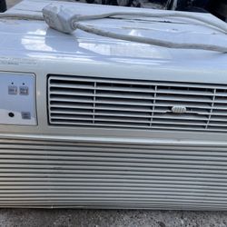 Window mounted Air Conditioner 
