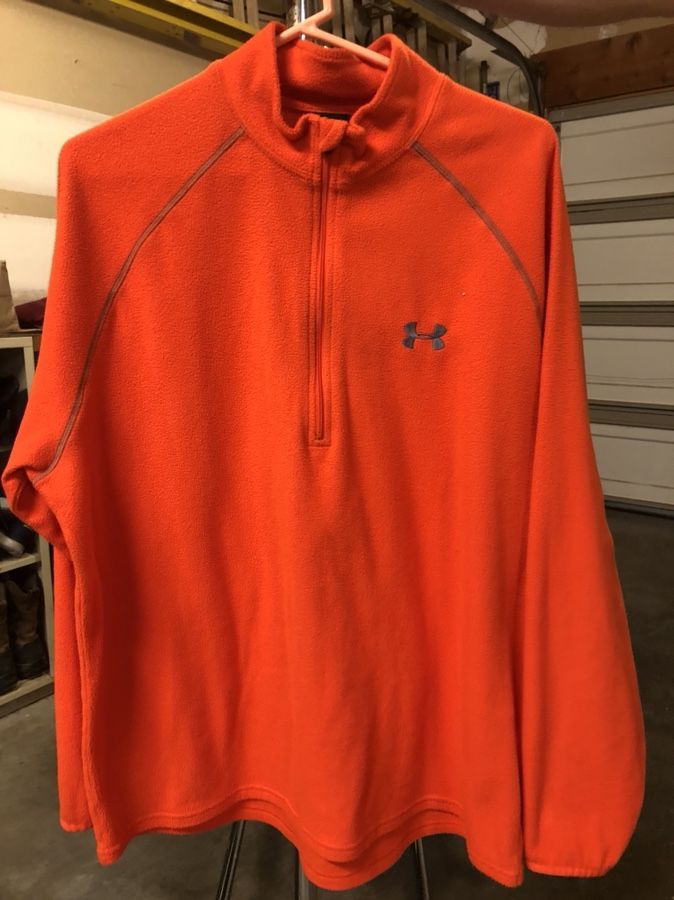 Under Armour Large Lightweight Fleece