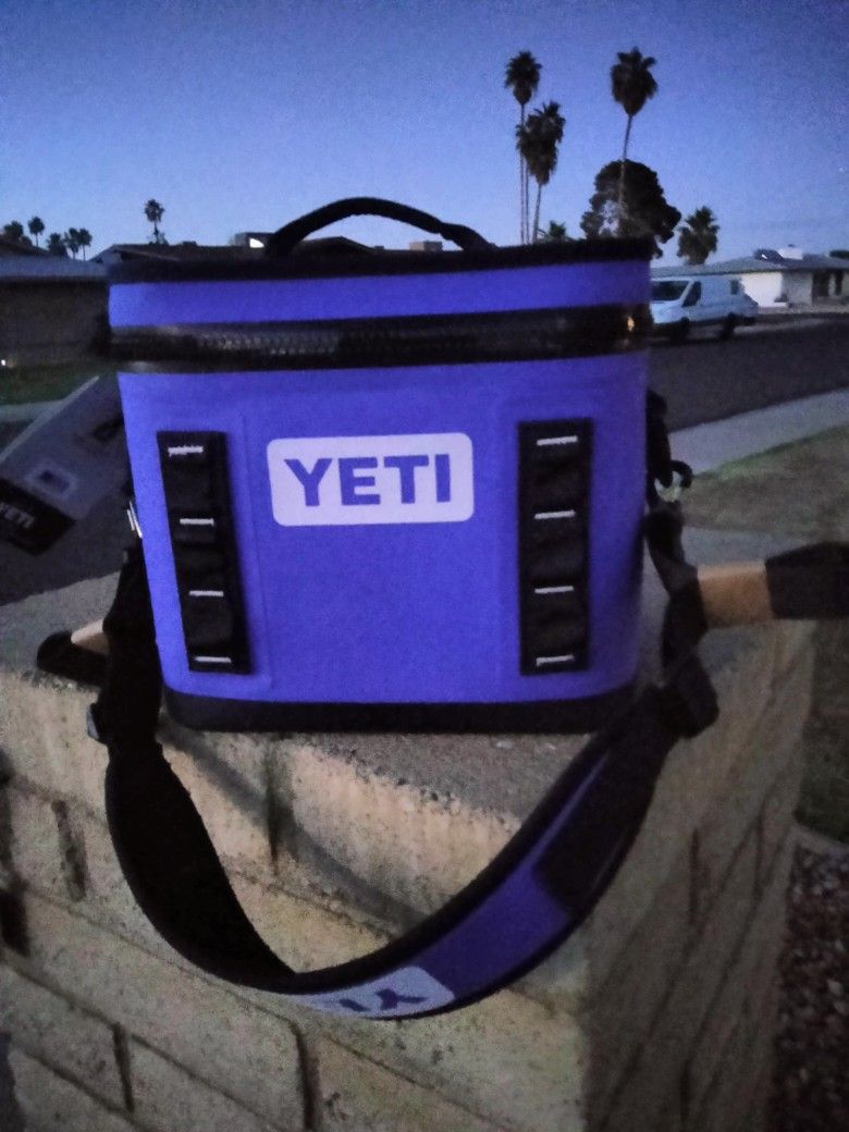 Yeti Hopper 8
