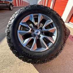 20s Chevy gmc Rst Silverado on all terrain tires rims Rines wheels 6lug Oem