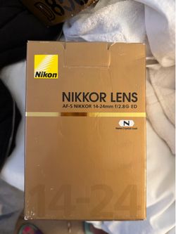 NIKON LENS