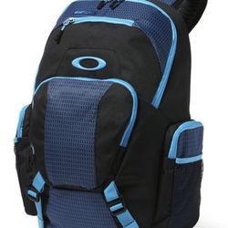 Oakley Backpack Blue / Black ~ Like New Condition ! 