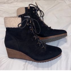 Dr. Scholl’s Sherpa Wedge Bootie size 10