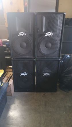 Peavey pv 115D y peavey pv 115