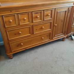 Nursery Furniture Set