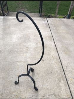 Garden Basket Holder