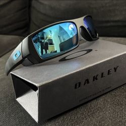 New Oakleys  Box, Pouch Cloth All Included
