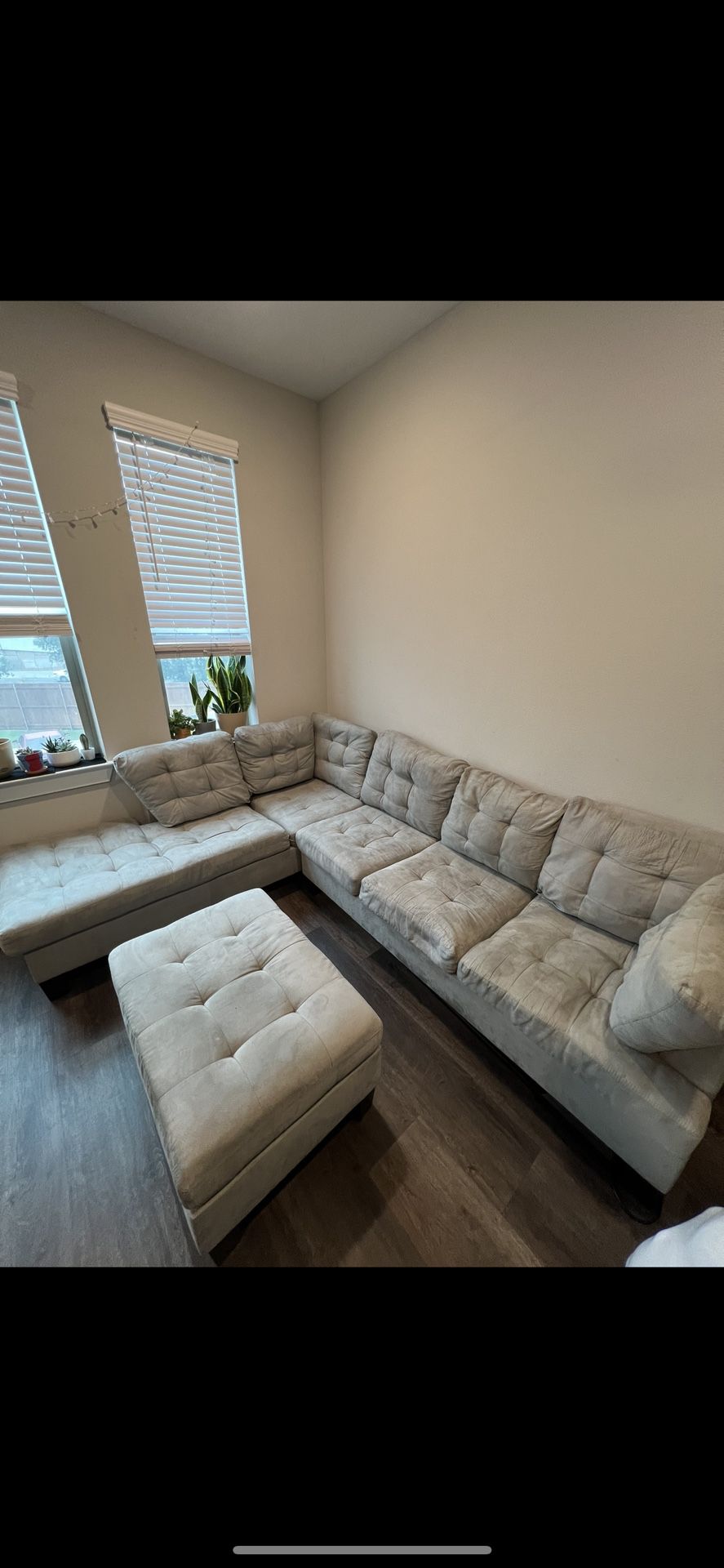 Grey Sectional Couch With Ottoman