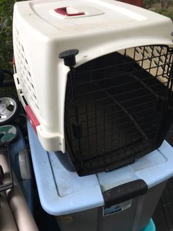 Nice medium size pet crate only $30 firm