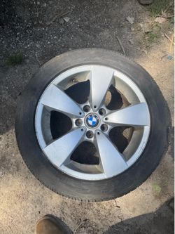 One Rim And Tire 225/50R17