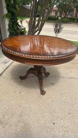 Dining table 44” diameter