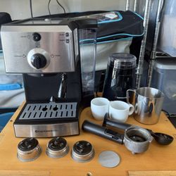 EspressoWorks Espresso Machine With Accessories