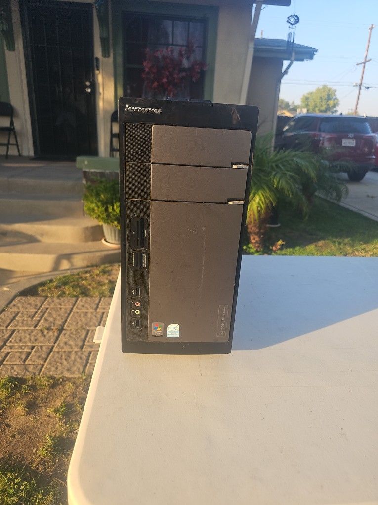 Lenovo Desktop Computer 