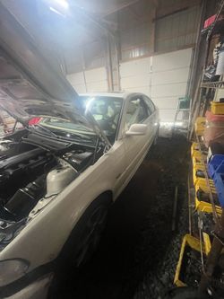 2000 BMW 323